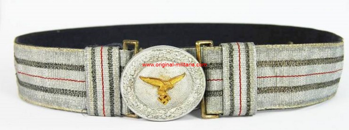 LW/ Caja con Set de Cordón y Cinturón con Hebilla con Águila 1er modelo